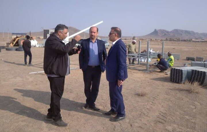 بررسی روند احداث نیروگاه‌های خورشیدی ۳ مگاواتی در استان قم