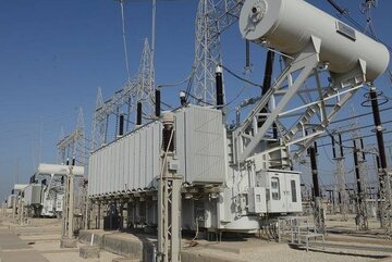 برق منطقه‌ای خوزستان به عنوان « شرکت برتر» در گذر موفق از اوج بار ۱۴۰۴