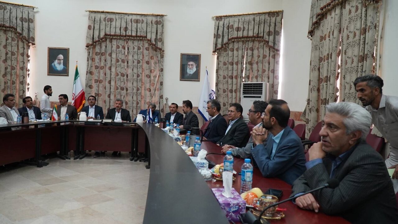 بررسی وضعیت برق‌رسانی و طرحهای صنعت برق در مناطق شرقی شرق سیستان و بلوچستان