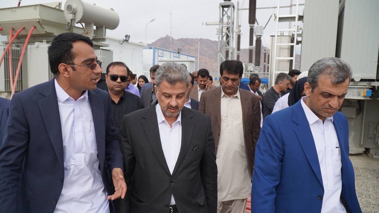 بررسی وضعیت برق‌رسانی و طرحهای صنعت برق در مناطق شرقی شرق سیستان و بلوچستان