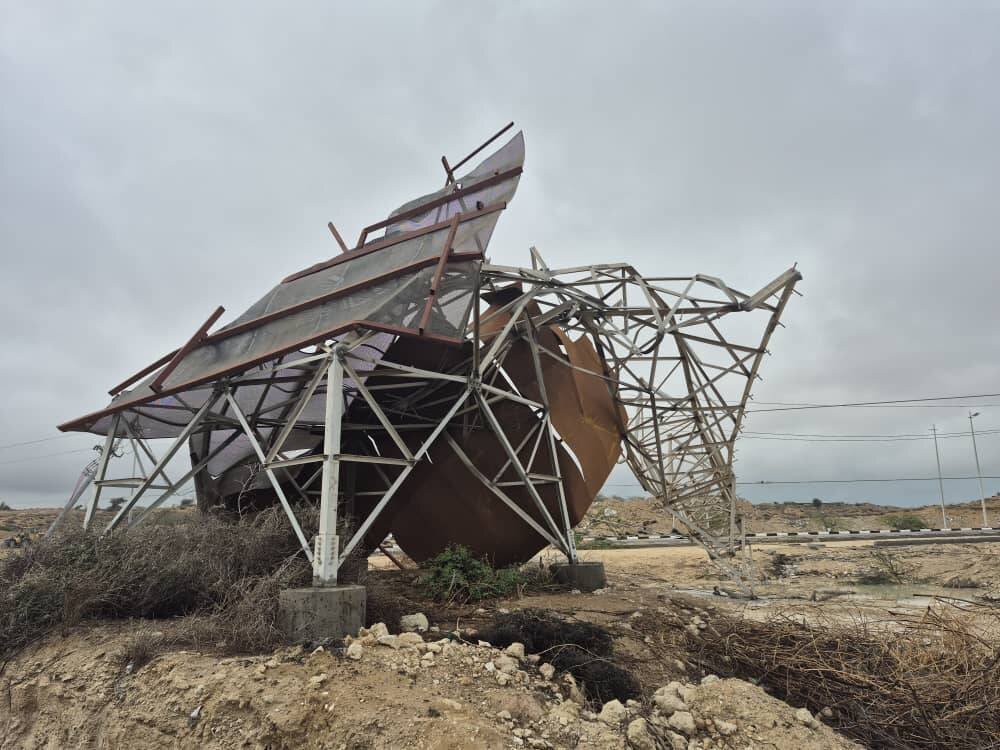 تازه‌ترین خبرها از ترمیم خسارت‌های سیل و طوفان به زیرساخت‌های برق هرمزگان 