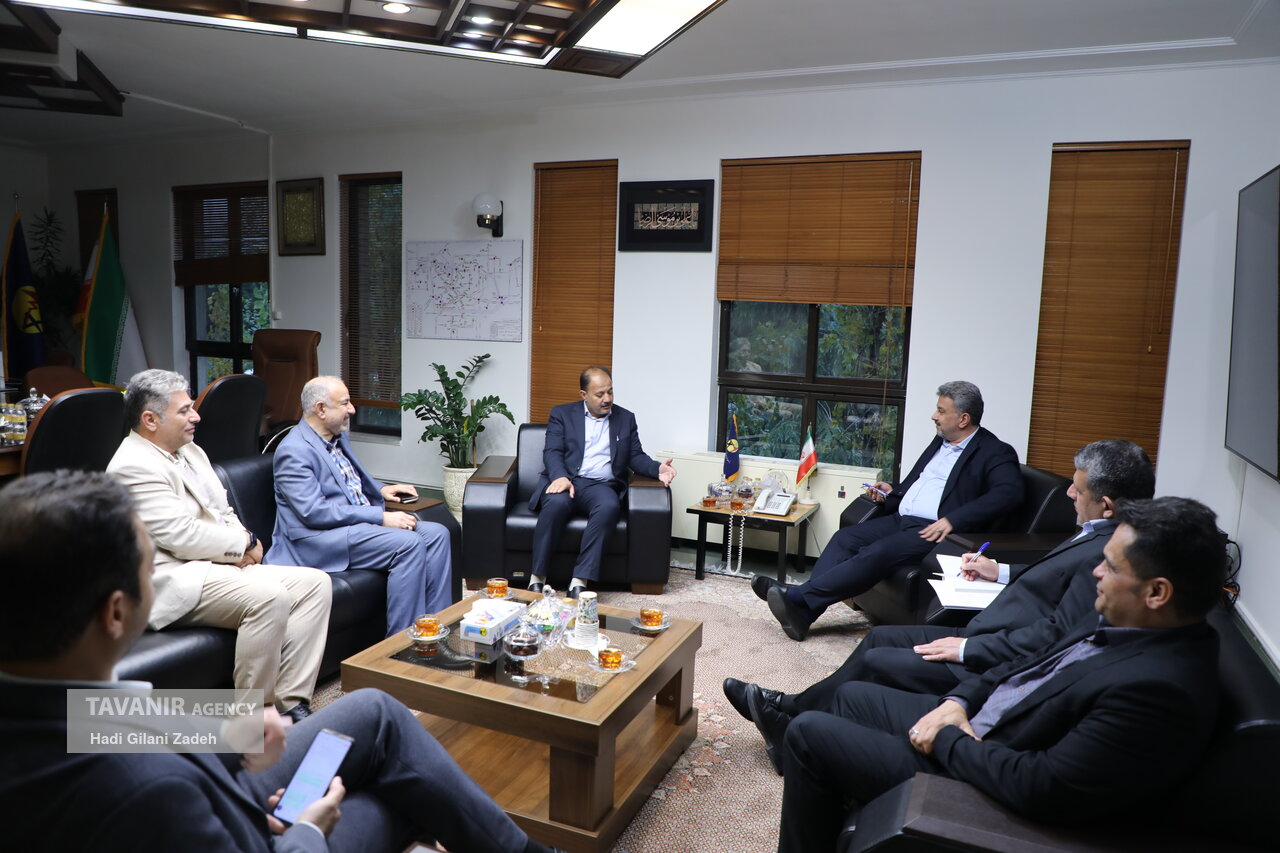 دیدار محمدی نماینده فسا در مجلس شورای اسلامی با مدیرعامل توانیر