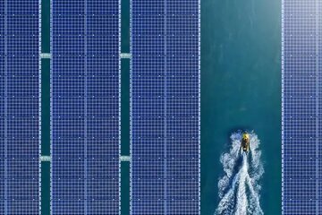 عربستان، نخستین نیروگاه خورشیدی شناور را راه‌اندازی می‌کند