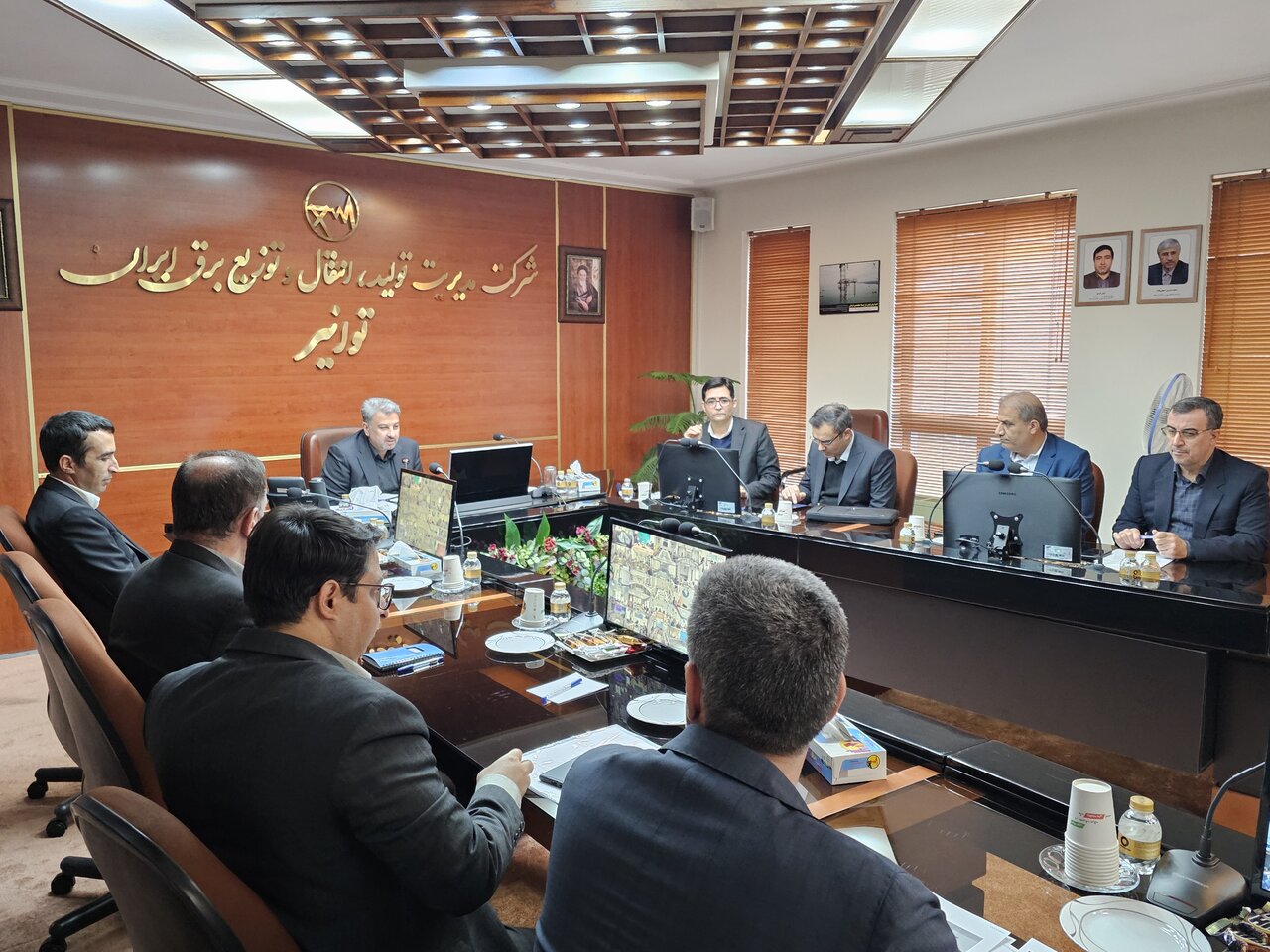 جلسه تشریح وضعیت تأمین سوخت زمستانی نیروگاه‌ها