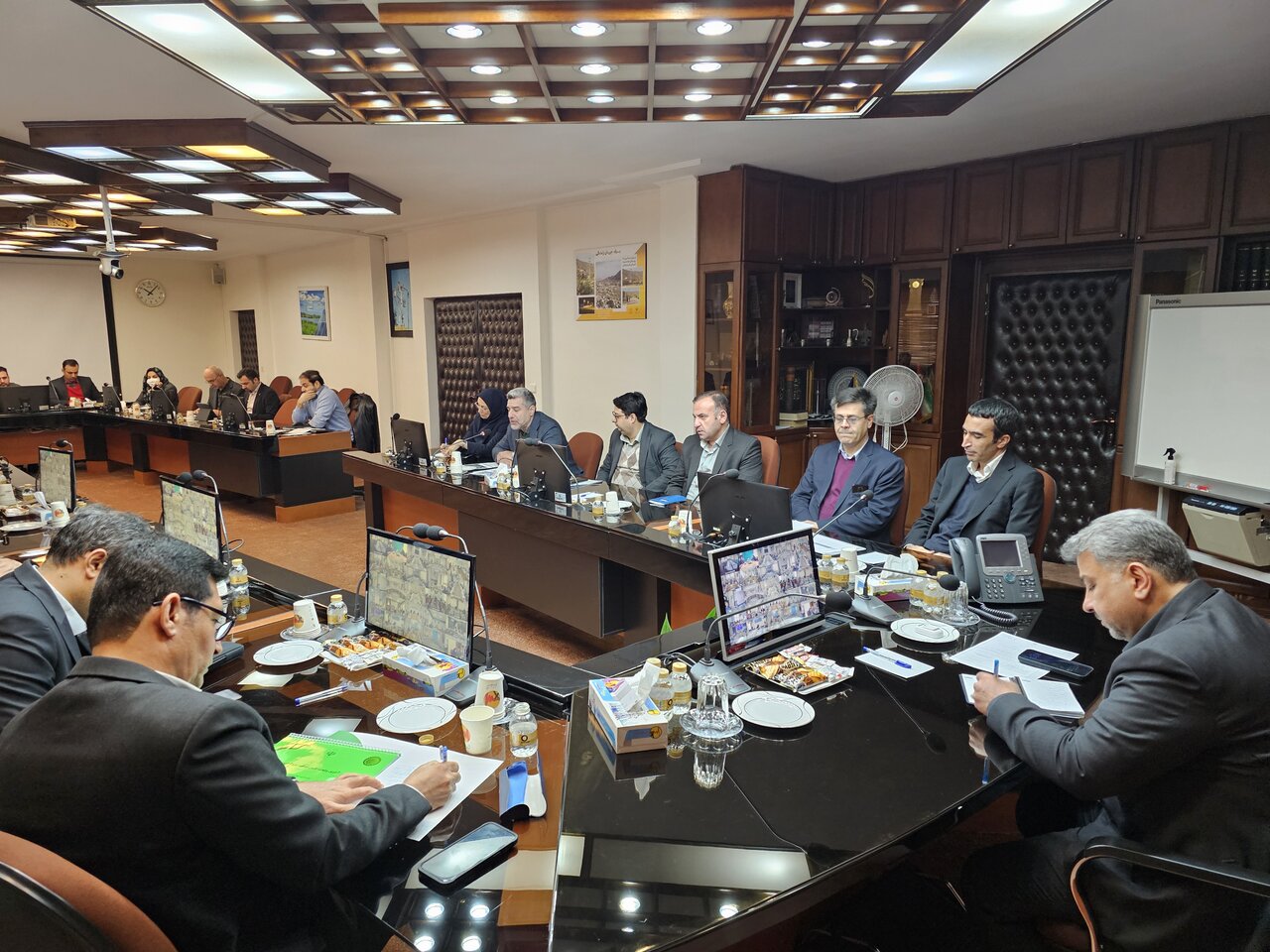 جلسه تشریح وضعیت تأمین سوخت زمستانی نیروگاه‌ها