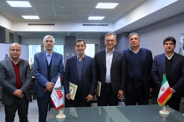 امضای تفاهم‌نامه همکاری مشترک توزیع نیروی برق خراسان رضوی و گروه مپنا