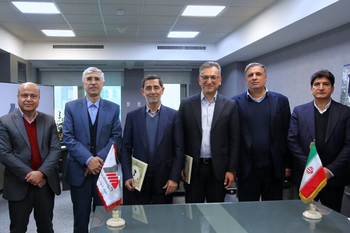 امضای تفاهم‌نامه همکاری مشترک توزیع نیروی برق خراسان رضوی و گروه مپنا