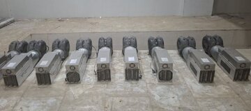 کشف و ضبط ۱۸ دستگاه ماینر غیرمجاز در ۲ مرکز تجاری قم