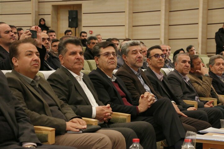 اجرای فناوری‌های تحول‌آفرین هوش مصنوعی و انرژی‌های پاک در شبکه‌های برق