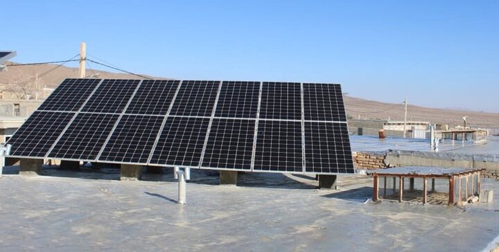 آغاز ثبت‌نام احداث نیروگاه‌های خورشیدی پشت‌بامی در قم