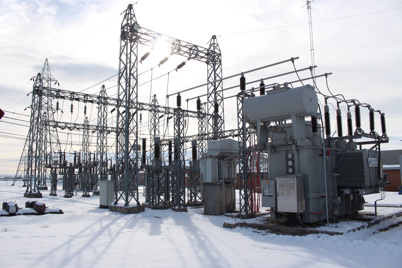 بررسی روند اجرای طرح‌های حیاتی برق منطقه‌ای آذربایجان