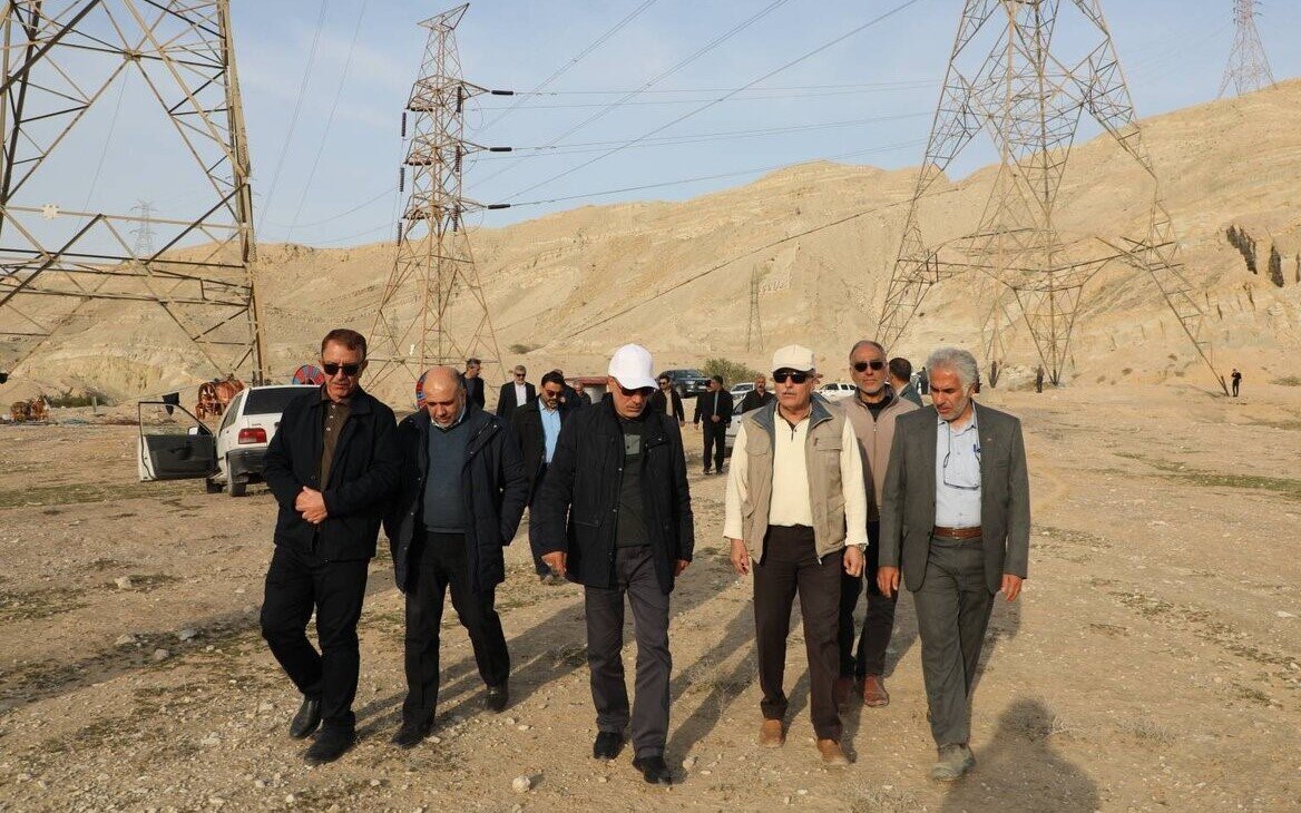 اجرای طرح تعویض هادی خط ۴۰۰ کیلوولت امیدیه خوزستان