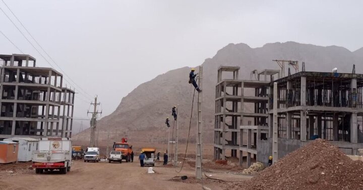 برگزاری مانور تامین برق مسکن ملی شهمیرزاد