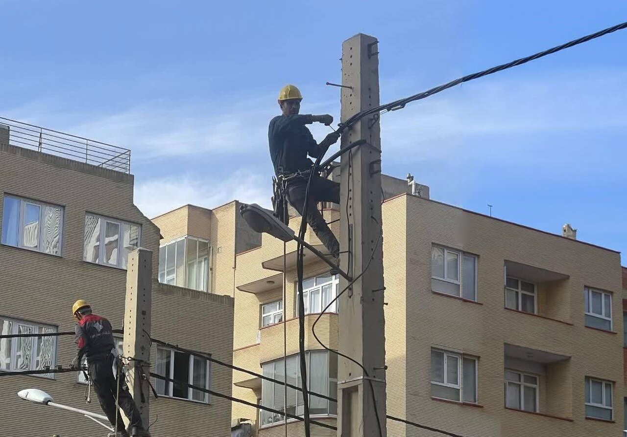 تبدیل۱۲۵۰کیلومتر شبکه سیم‌مسی تبریز به کابل خودنگهدار