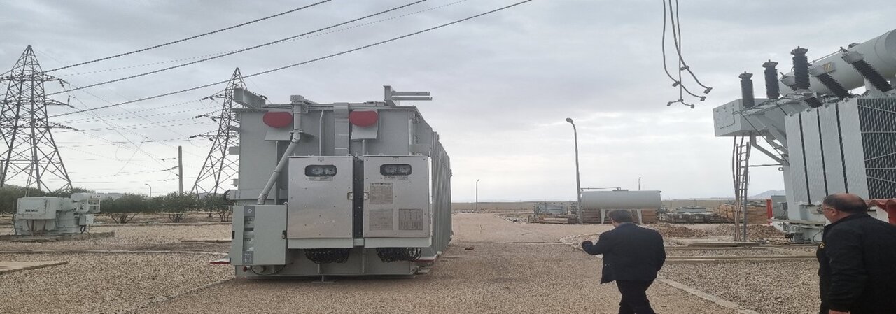 بازدید نمایندگان معاونت برنامه‌ریزی توانیر از طرحهای حیاتی شرکتهای برق منطقه‌ای