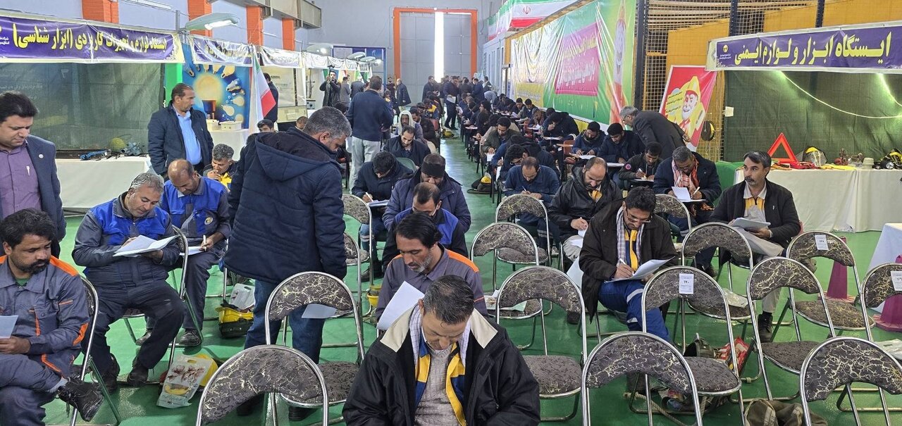 ارزیابی صلاحیت حرفه‌ای نیروهای پیمانکاری توزیع برق سیستان و بلوچستان