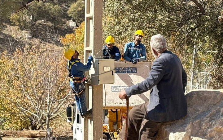 بهره‌برداری و آغاز عملیات اجرایی ۱۲۳ طرح برق‌رسانی در کهگیلویه و بویراحمد