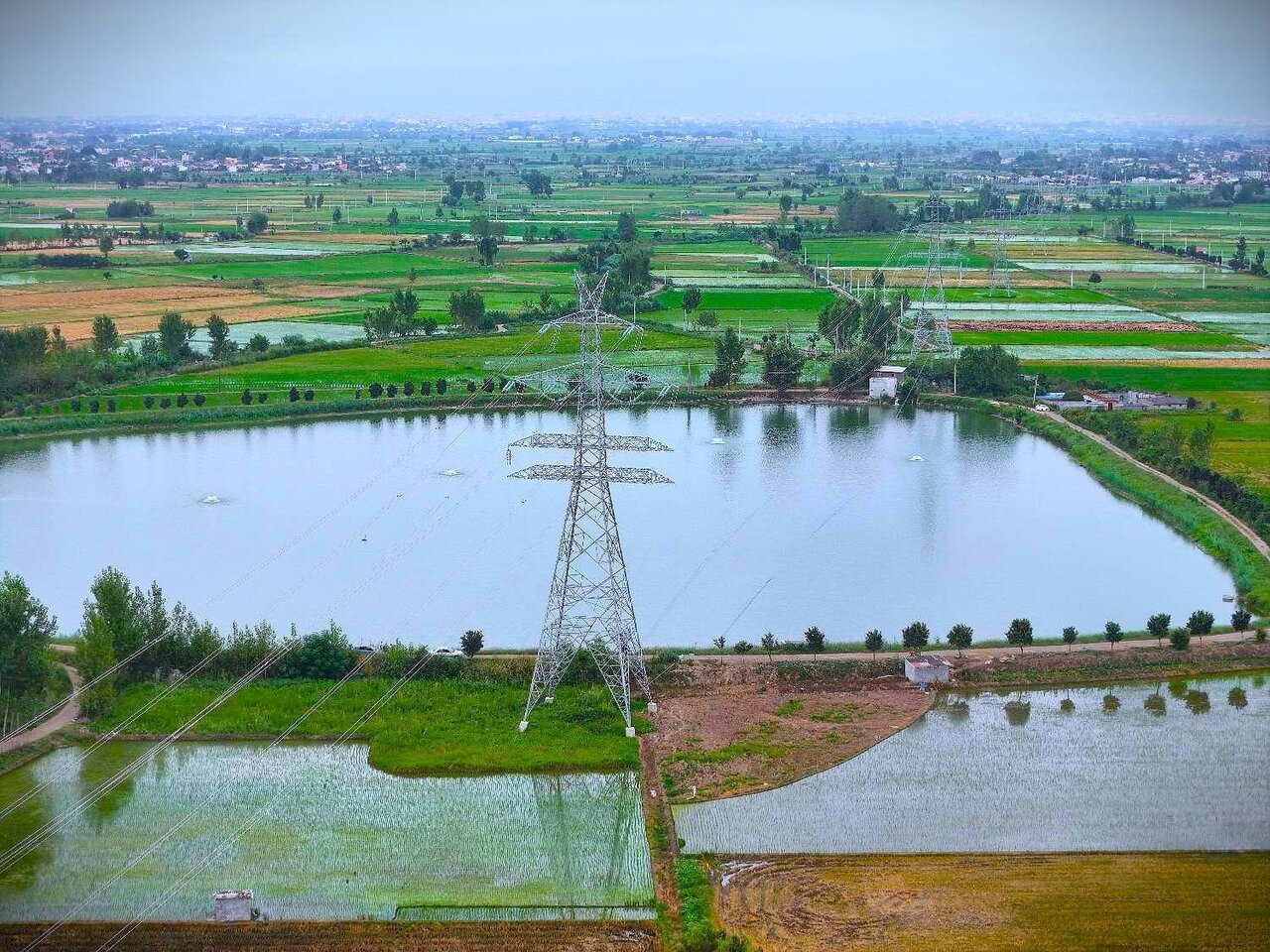 بهره‌برداری و آغاز عملیات اجرایی ۸۰ طرح برق منطقه‌ای مازندران و گلستان به ارزش ۳۶ هزار میلیارد تومان