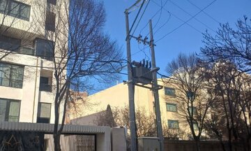 نصب پست هوایی ۲۰۰ کیلوولت آمپری در شهرستان شاهین شهر