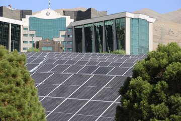 نیروگاه خورشیدی در قلب تهران، نماد امکانپذیری توسعه انرژی پاک در پایتخت؛