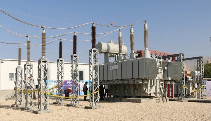 ۴ طرح برق‌رسانی در کنگان و جم به بهره‌برداری رسید