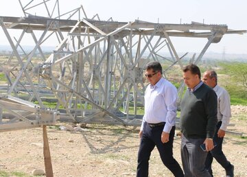 تسریع در تکمیل خط ۱۳۲ کیلوولت متانول کاوه جهت اتصال به شبکه سراسری برق