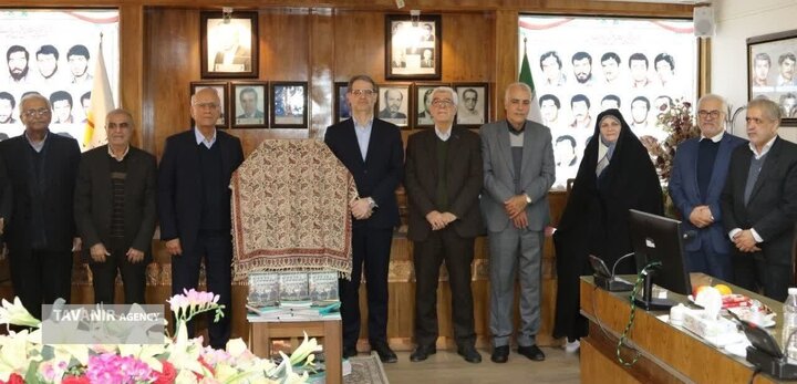 رونمایی از کتاب " درس آموخته‌های خبرگان شرکت برق منطقه‌ای اصفهان"