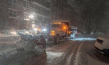 قطع برق بیش از ۱۰۰ هزار خانه و لغو هزاران پرواز در آمریکا