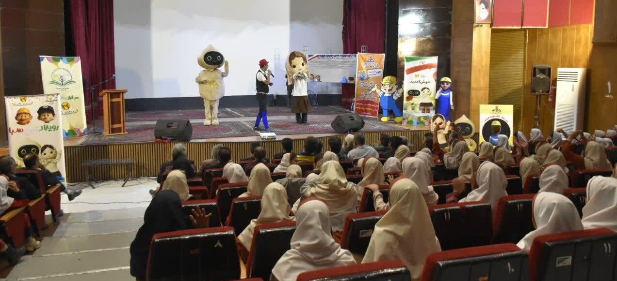 برگزاری همایش سفیران بهینه‌سازی انرژی در مدارس ساوه